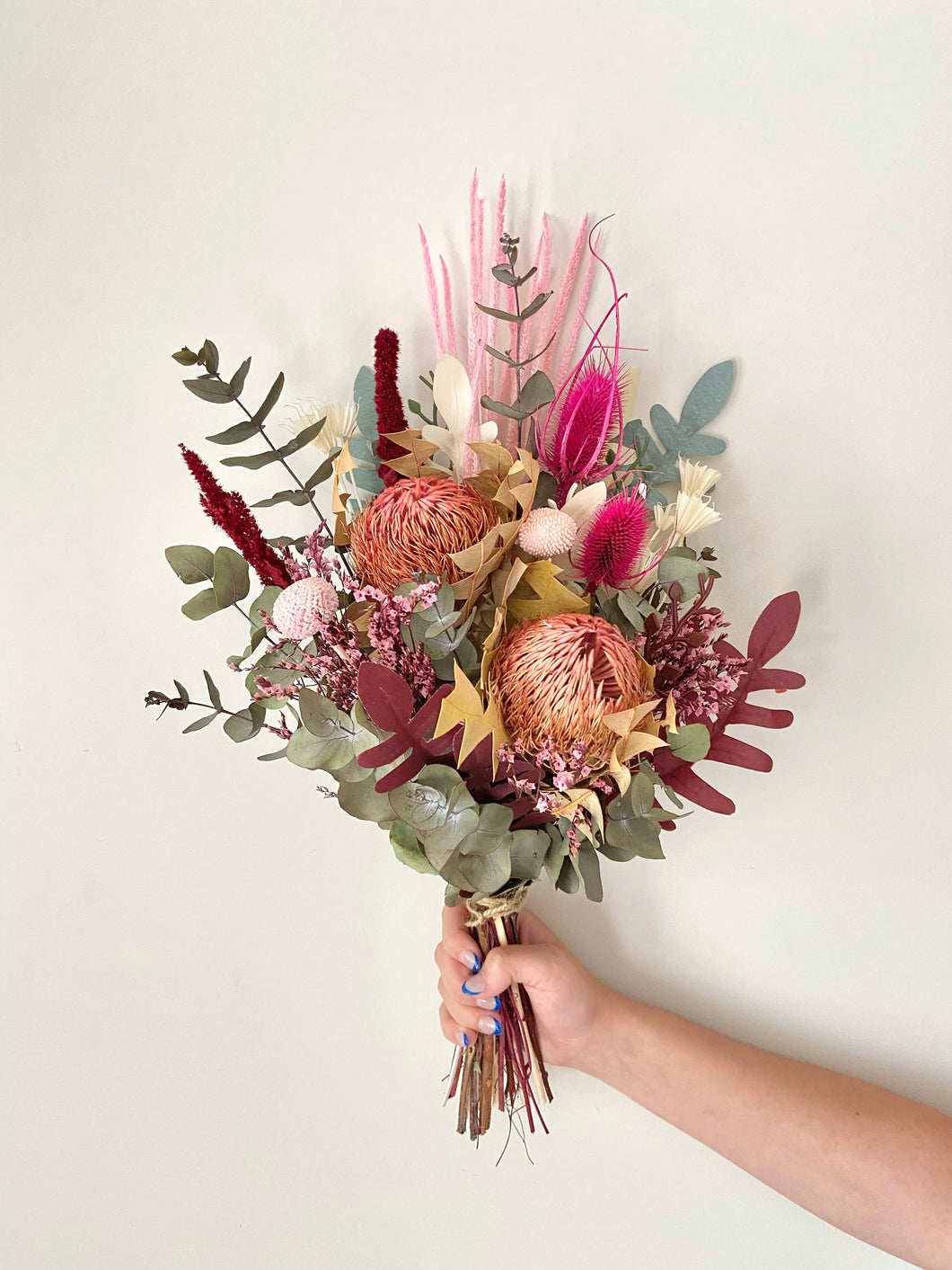 Dried Flowers. Posy dried. Dried flower arrangement.Dried flowers delivered Sutherland Shire. Dried flowers delivered Sydney. Dried flower gifts.Custom design flower arrangements.