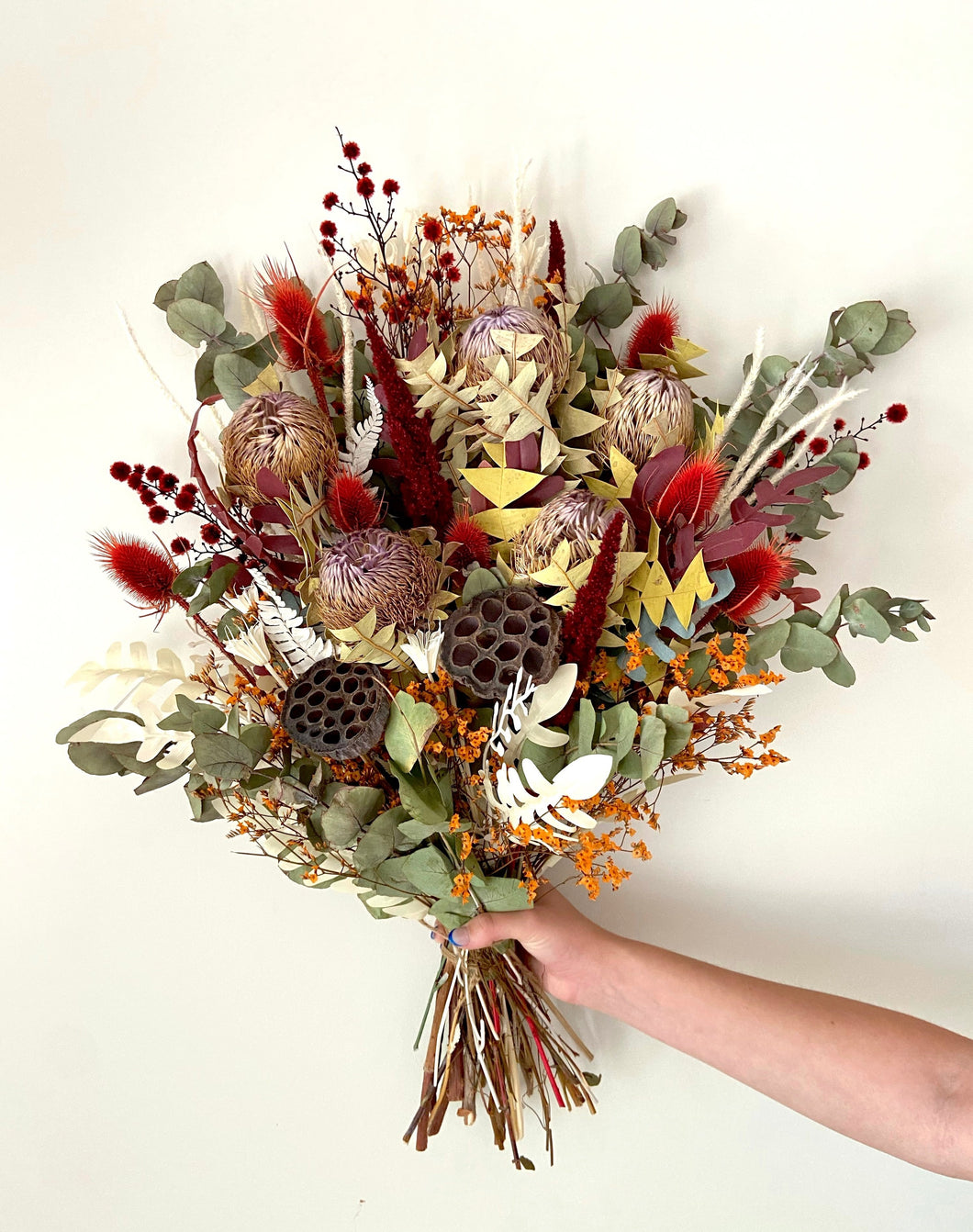 Dried Flowers. Posy dried. Dried flower arrangement.Dried flowers delivered Sutherland Shire. Dried flowers delivered Sydney. Dried flower gifts.Custom design flower arrangements.