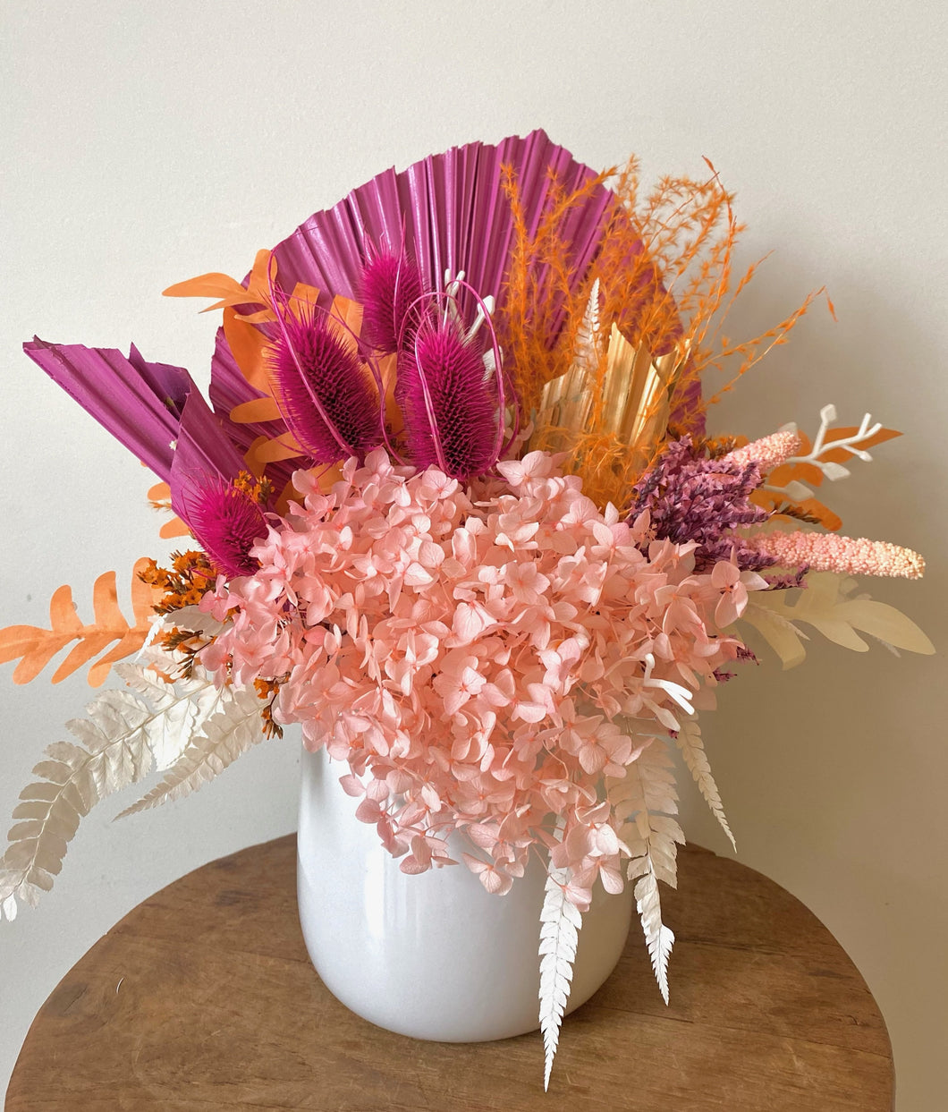 Dried Flowers. Posy dried. Dried flower arrangement.Dried flowers delivered Sutherland Shire. Dried flowers delivered Sydney. Dried flower gifts.Custom design flower arrangements.